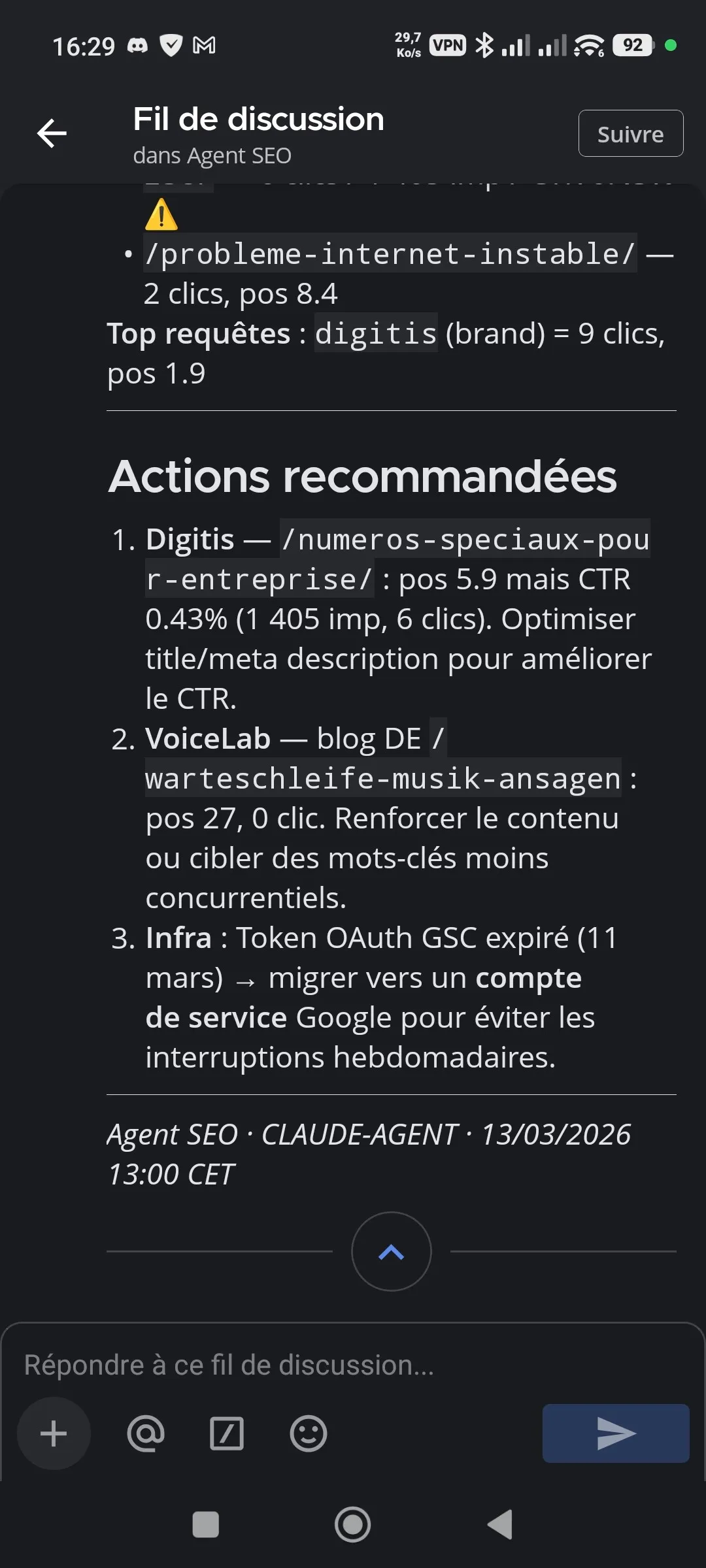 Messagerie d'equipe sur smartphone — notifications et rapports accessibles en mobilite