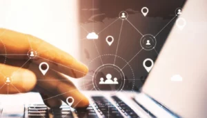 Illustration de la connectivité et de la gestion à distance offerte par un central téléphonique cloud